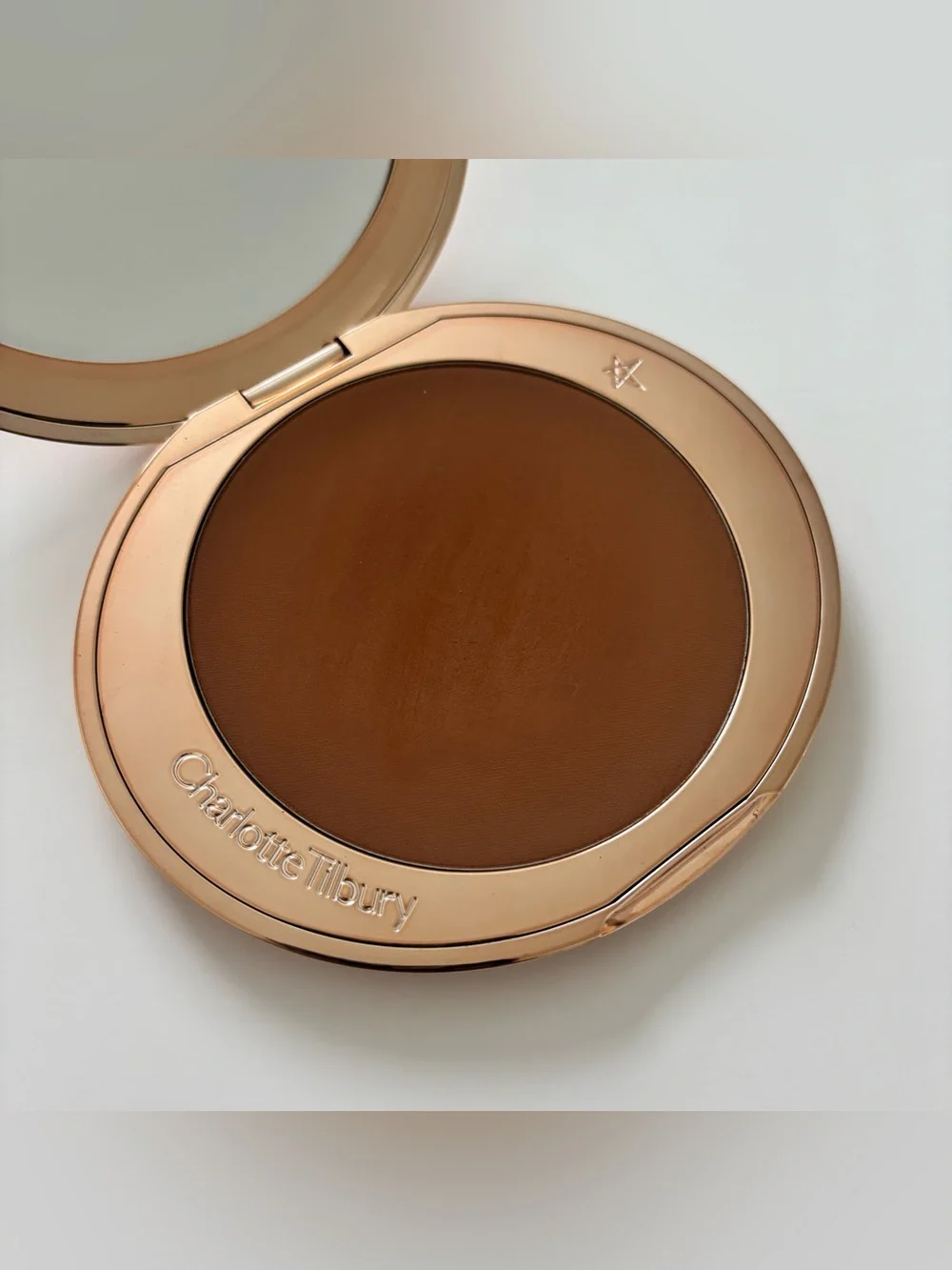 Charlotte Tilbury Airbrush Bronzer Shade 3 Tan